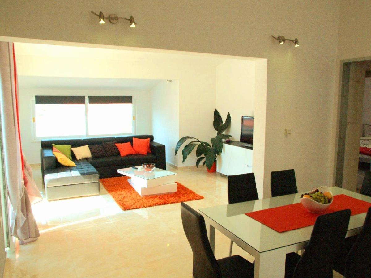 House Merlin Baska Voda Exterior photo